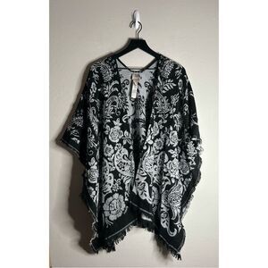 Chico’s Black and Gray Paisley Rose Ruana Sweater Wrap